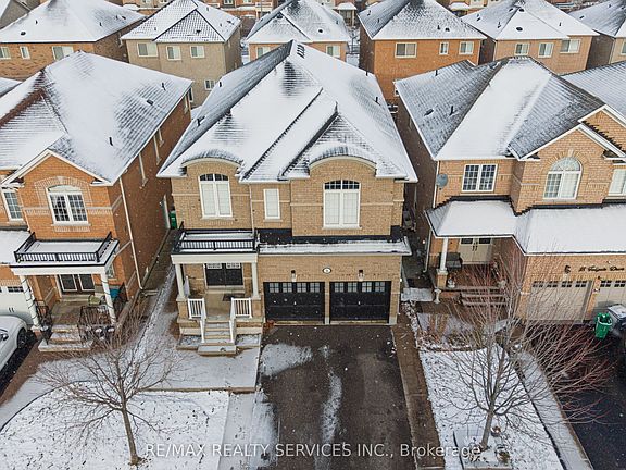 3rd image of 16 Fallgate Dr