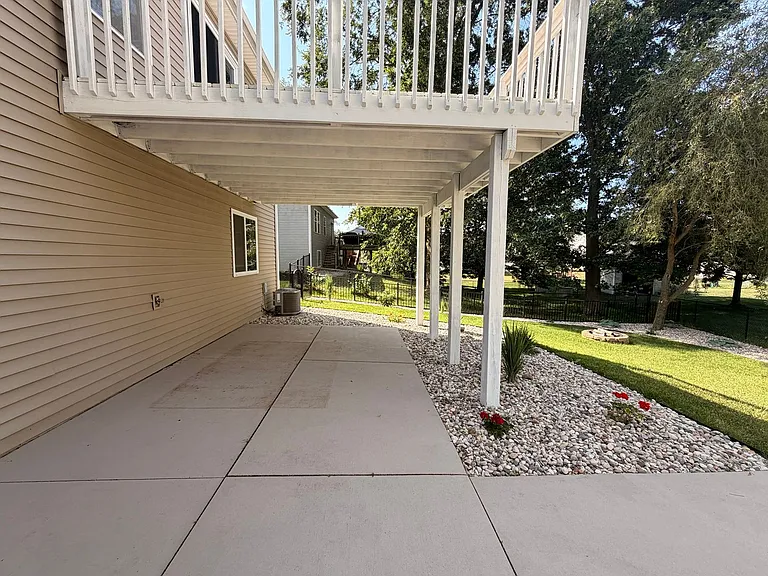1627 Hamlet Dr SE — Photo 37