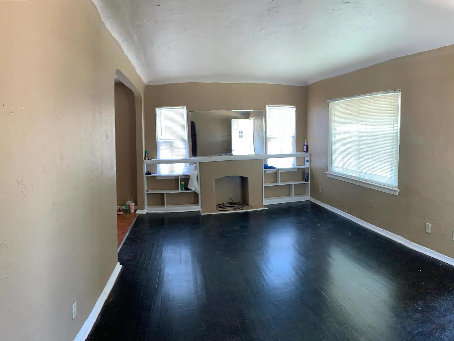 2 bed, 1.0 bath, 849 sqft, $1,500 — Photo 2