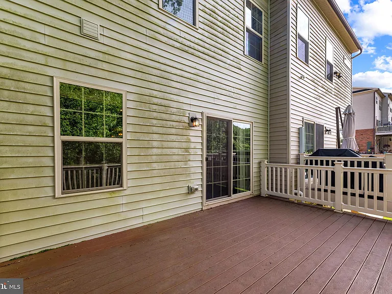 2720 Fredericksburg Rd — Photo 40