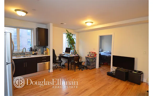 Rented by Douglas Elliman | media 14