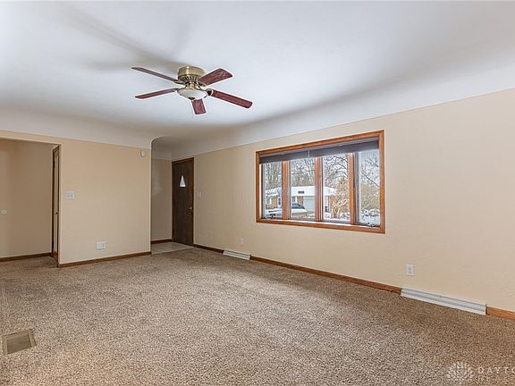 3rd image of 1324 Urban Ave