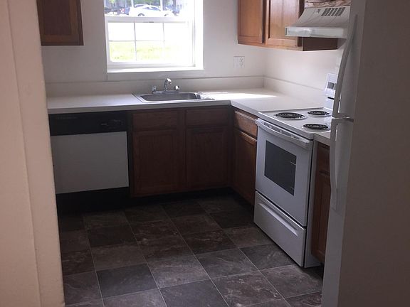 5th image of 45780 Church Dr APT 202