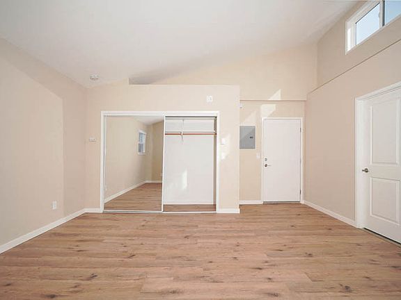 5th image of 530 Kendall Ave #9