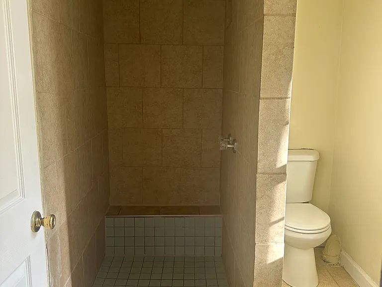 407 Moir St #5 — Photo 7