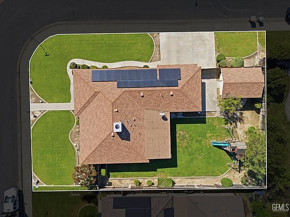 3rd image of 2505 Courtleigh Dr