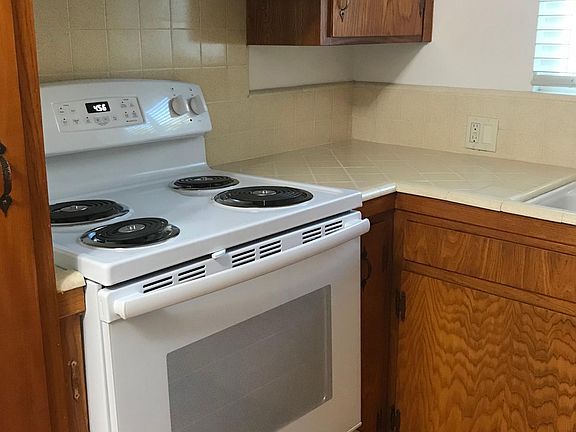 3rd image of 4211 McKellar Ln APT C