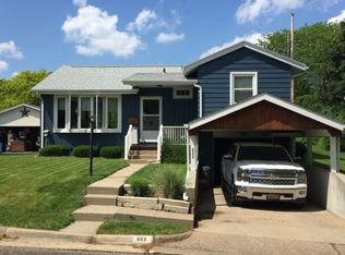 889 Cottage Pl, Dubuque, IA 52001