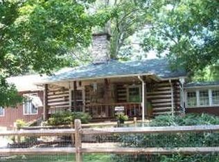 102 Sweetpea Ln, Hendersonville, NC 28791