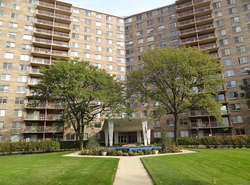1st image of 7141 N Kedzie Ave APT 1012