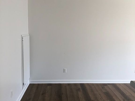 4th image of 141 Commons Dr