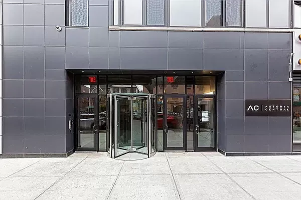 Rented by REAL New York | media 23