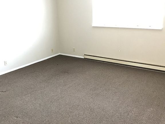 5th image of 4236 Virginia Ave APT 3