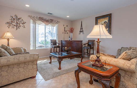 5th image of 1878 W Columbia Way
