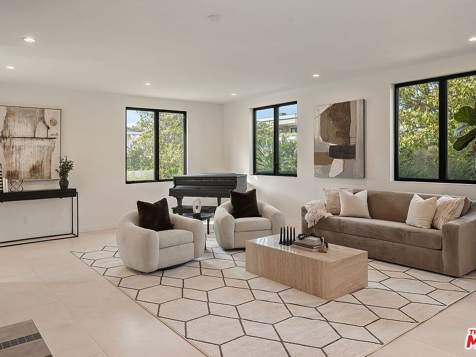 3401 Keeshen Dr, Los Angeles, CA 90066 | MLS #26842555 | Zillow