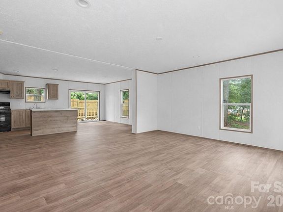 4th image of 536 Lincoln View Rd