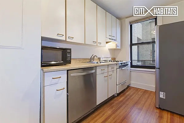 Sold by Citi Habitats | media 3