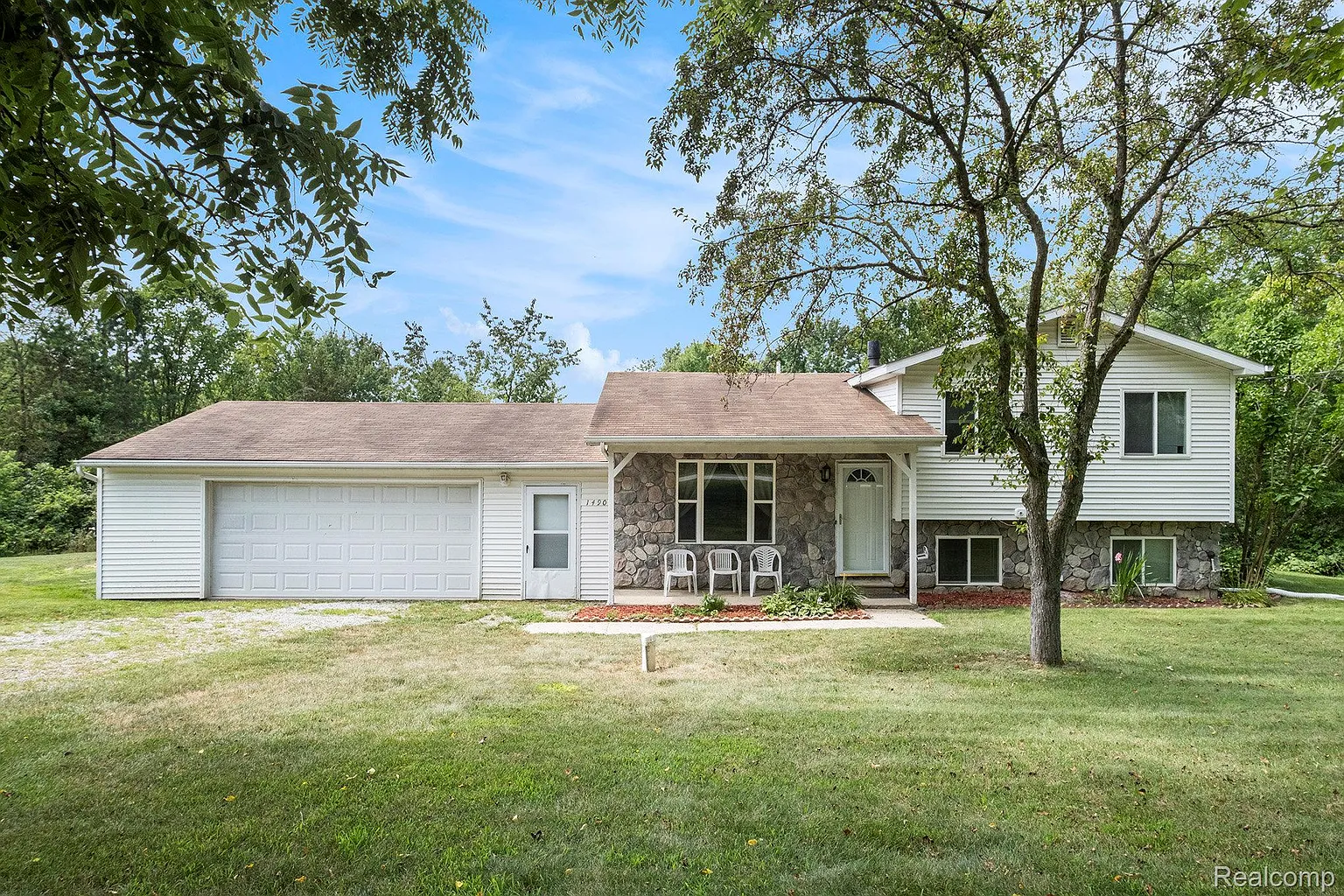 1490 Gage Rd photo 1