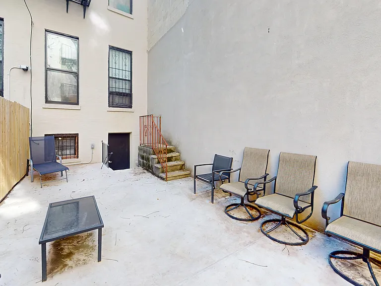 313 S 4th St #2C — Photo 7