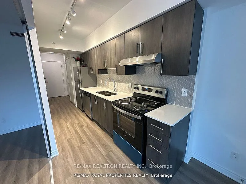 2 bed, $2,000 — Photo 3