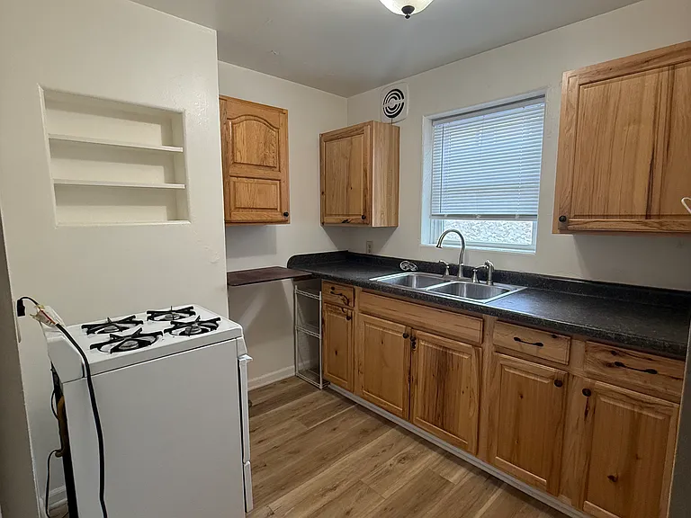 507 Riverview Dr #4 — Photo 3