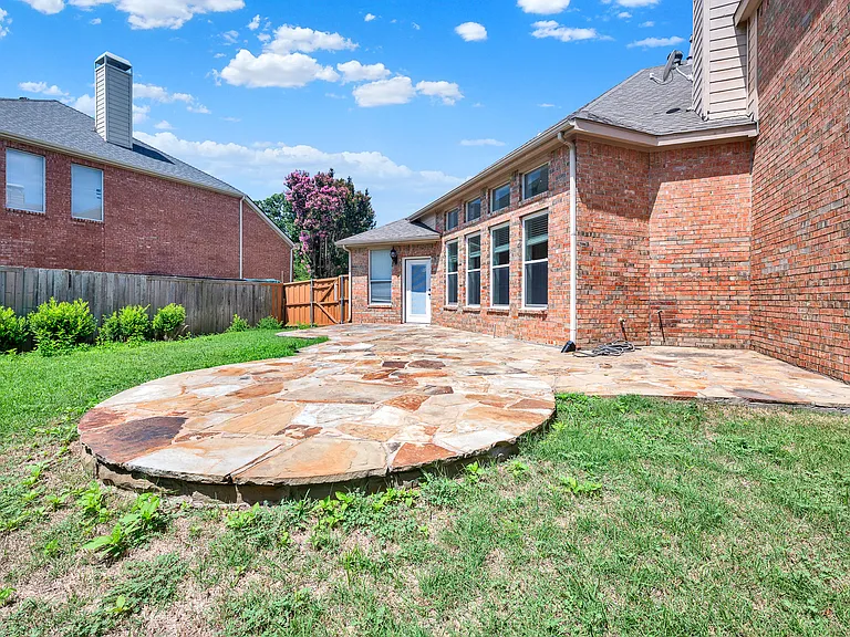 1413 Westmont Dr — Photo 31