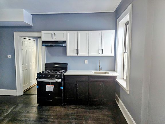 4th image of 1300 S Orange Ave #504