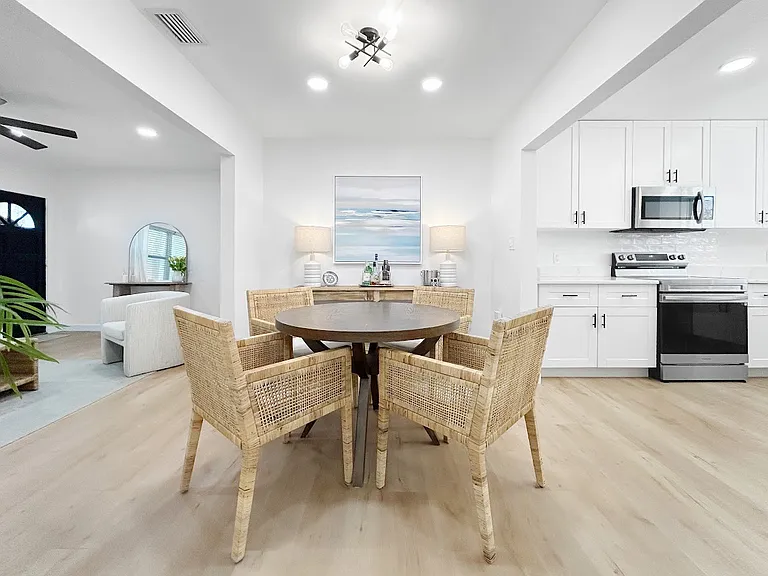 3735 Overlook Dr NE — Photo 8