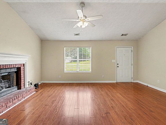 5th image of 317 Creek Side Ct