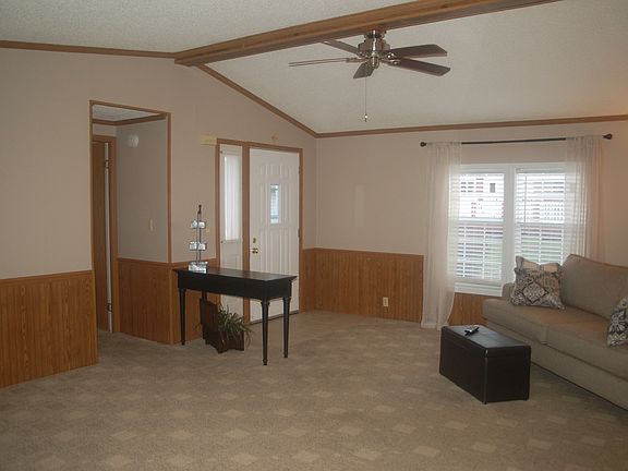 5th image of 422 Pawnee Trl