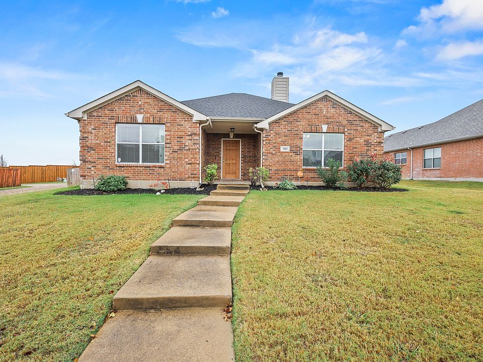 1st image of 3841 Laurel Crossing Dr