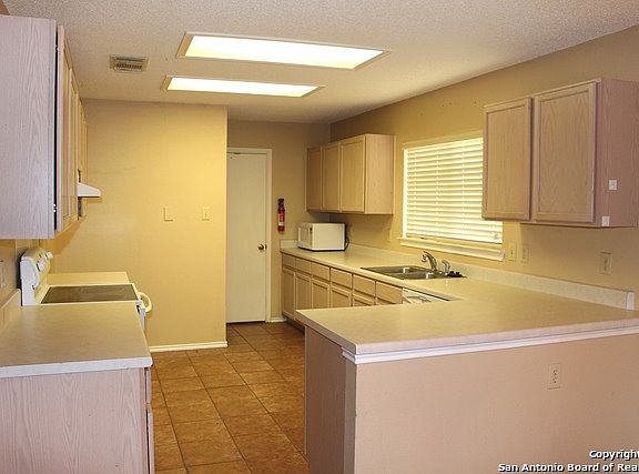 5th image of 10506 Stonefield Pl