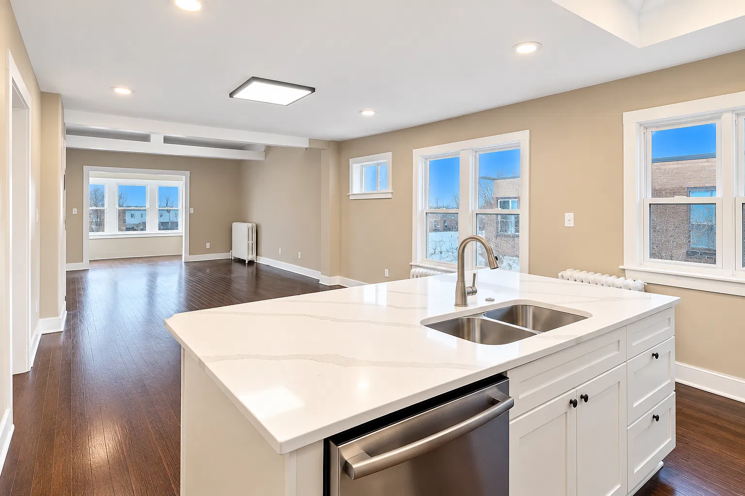 4 bed, $2,495 — Photo 3