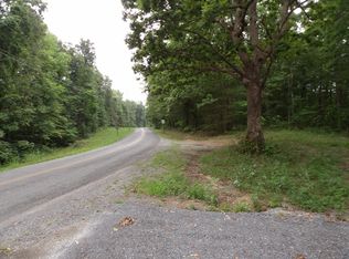 2 Porch Rock Rd, Pikeville, TN 37367