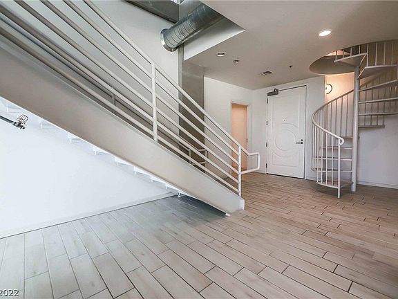 2nd image of 900 Las Vegas Blvd S Unit 1504