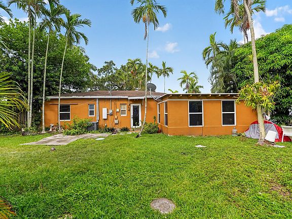 2nd image of 14621 LINCOLN Boulevard