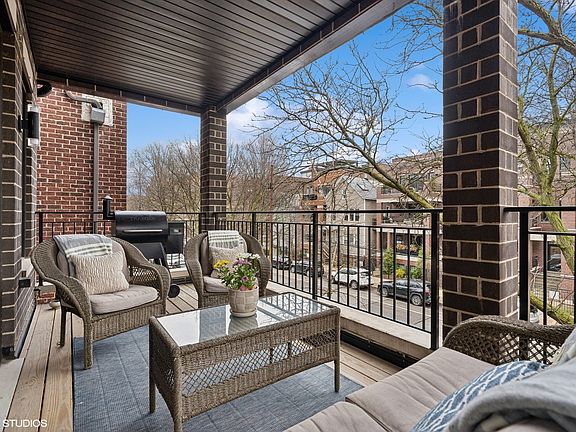 4th image of 2506 N Southport Ave #2