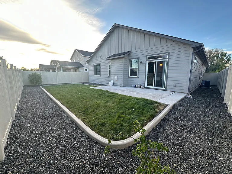1271 W Lydia St — Photo 21