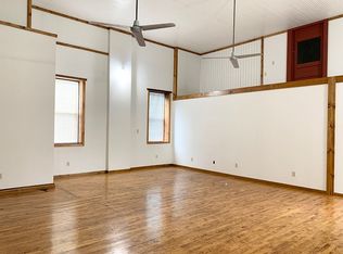 204 W 2nd St, Gilman, IL 60938