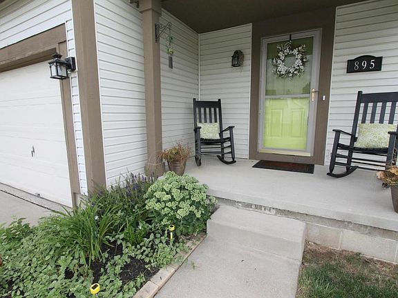 2nd image of 895 Briaro St