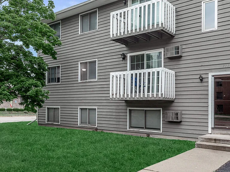 Hunter Star Properties — Photo 14