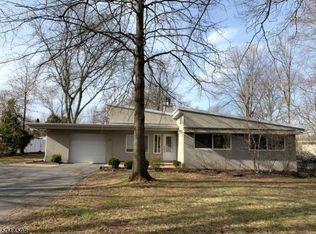 150 Waverly Ave, Millington, NJ 07946