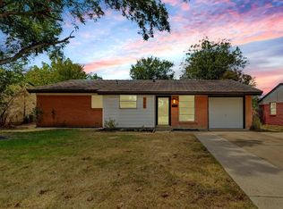 740 SW Sunnybrook Dr, Burleson, TX 76028