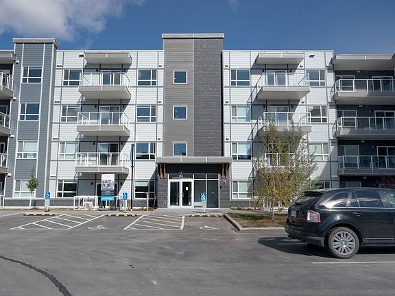 2-web-or-mls-carrington-plaza-nw_12232024