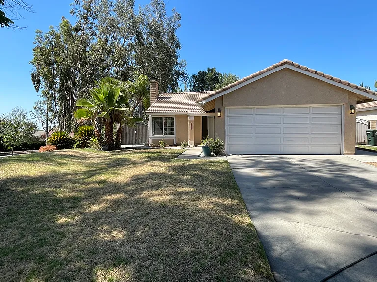 12697 Saffron Ct — Photo 2