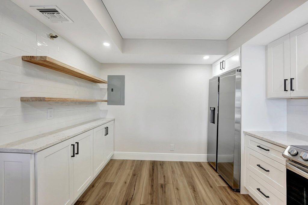 2900 NE 14th Street Causeway #602, photo 9