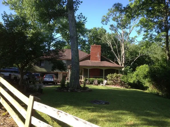 4520 Prices Creek Rd, Huntington, WV 25701