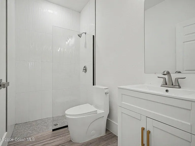 19 Travis St #102 — Photo 6