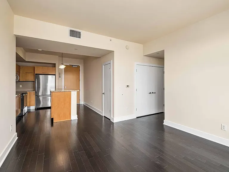 603 Davis St #1605 — Photo 5