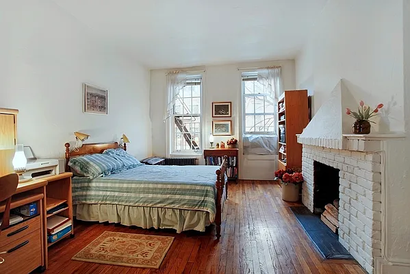 Sold by Corcoran | media 21